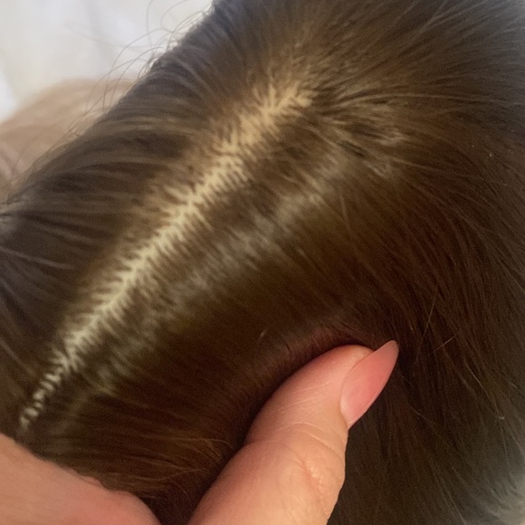 Wig - Picture 3 of 4